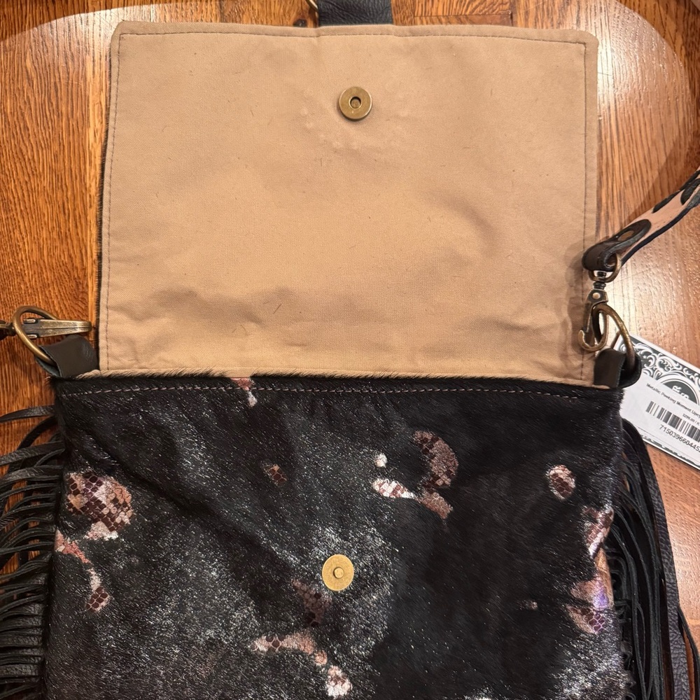 NWT Keep it Gypsy Metallic Peeking Moment Upcycled Maxine Flap Purse - Picture 6 of 9
